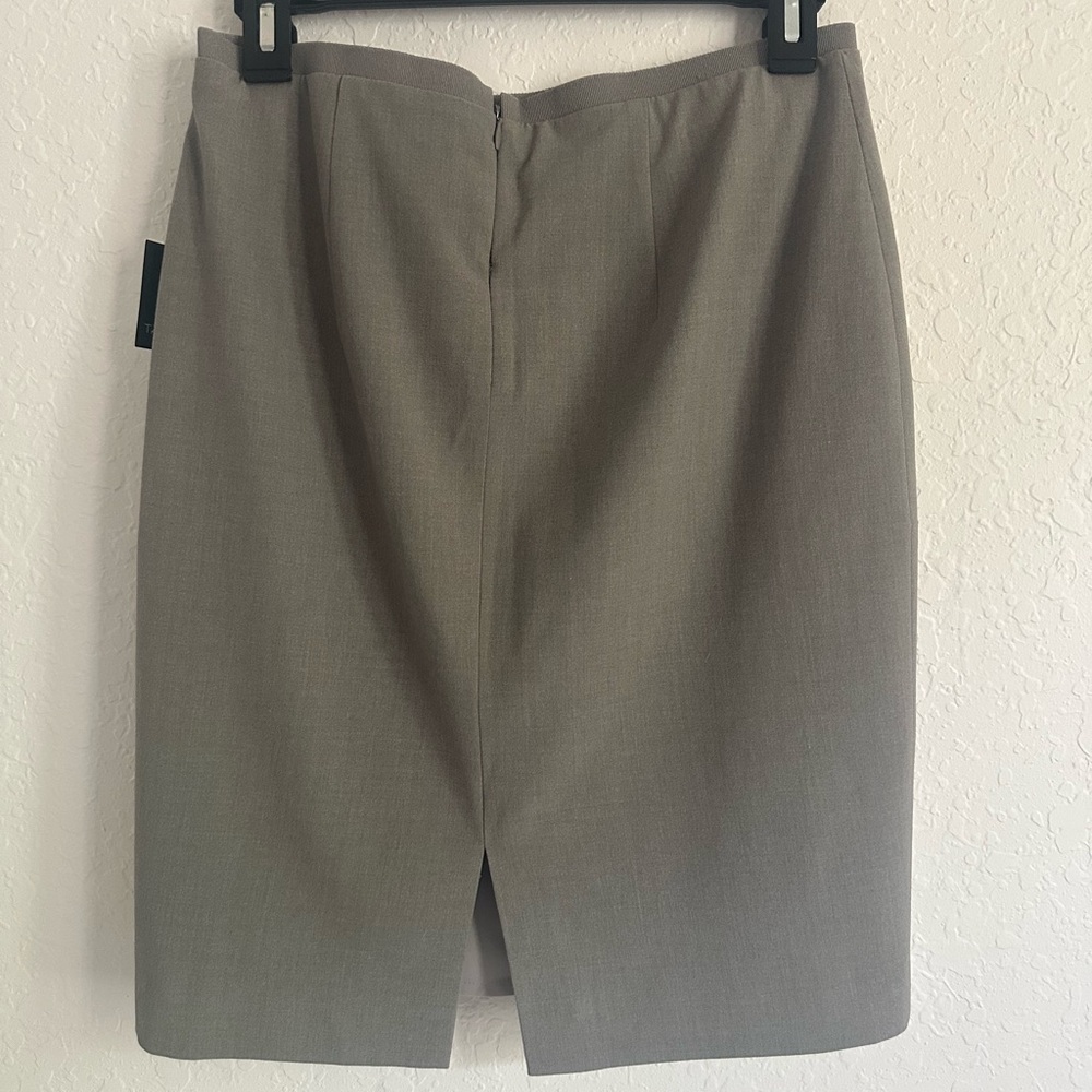 Tahari Grey Skirt Size 4 - Picture 2 of 8